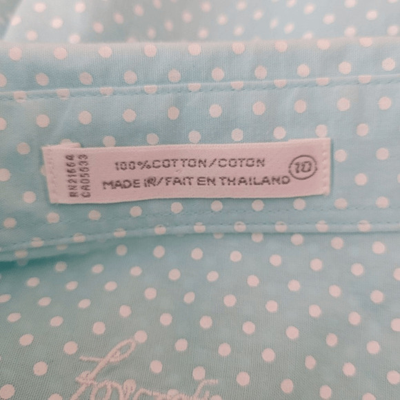 Foxcroft White Polka Dots on Light Blue Button Down Shirt Size 10 (2675) - Picture 4 of 7